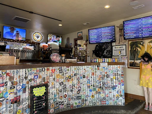 Crafter's Brew Market & Social photo 5